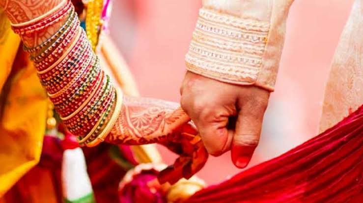 २० वर्ष पूरा भएका अविवाहित छोरीका अभिभावकलाई सम्मान