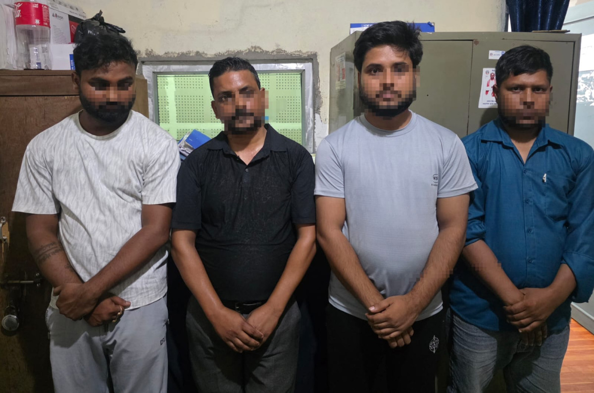 ५२ लाख ५० हजार नगदसहित चार जना पक्राउ