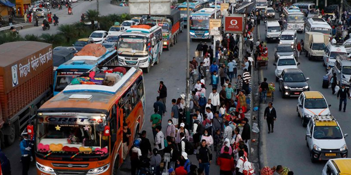 बडादशैंको रौनक: काठमाडौं उपत्यका छाड्ने यात्रुको चाप उच्च